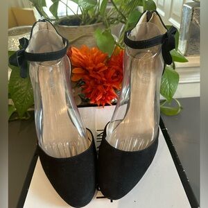 NINE WEST NWHOWLEY Black Suede Pump